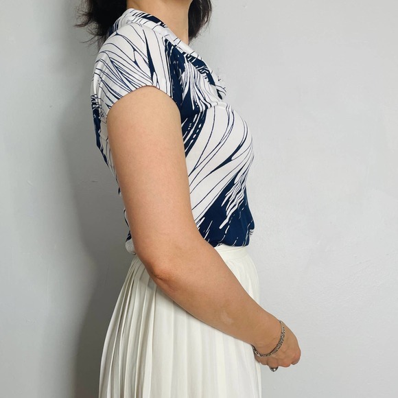 Vintage 70s Lady Manhattan Navy and White Blouse - Picture 3 of 4